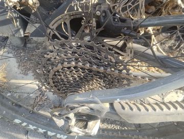 Merida ONE-FORTY 700 2025 2025 Mountainbike usato, Grigio chiaro — immagine 5 di 6
