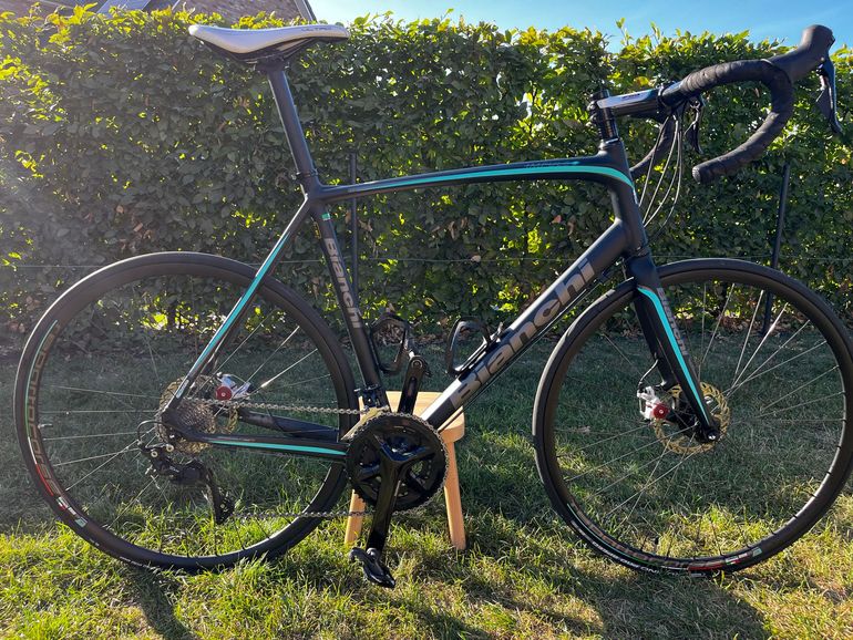 Używany Bianchi Impulso 105 Disc 2017 2017 Road & Gravel — zdjęcie 2 z 13