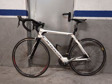 Used Orbea Onix Shimano 105 2016 Road & Gravel, White — image 1 of 8