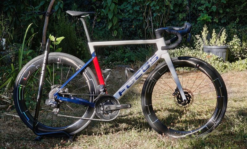 Gebrauchtes Focus IZALCO MAX 9.8 56cm Sram Red eTap HED wheelset 2022 Road & Gravel