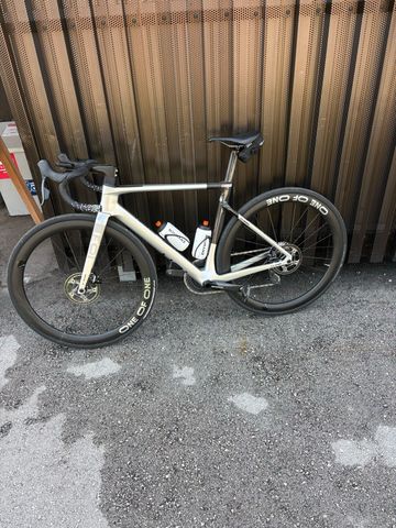 Używany 1OF1 Custom SRAM Force eTap AXS 2025 Road & Gravel