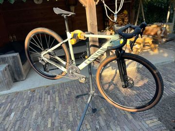 Canyon Grizl 7 Suspension WMN 2022 Road & Gravel d'occasion