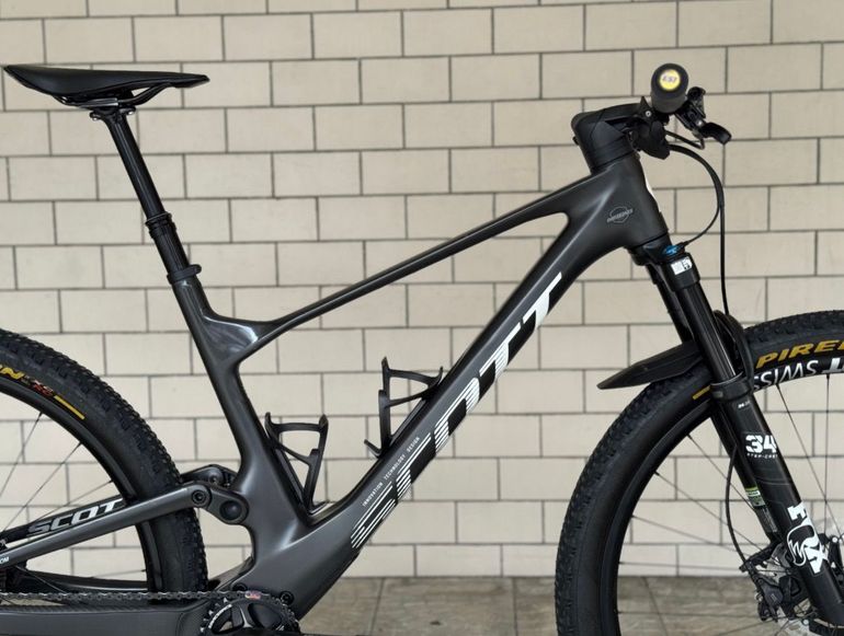 Scott Spark RC Team 2024 2024 Mountainbike usato, Nero — immagine 3 di 8