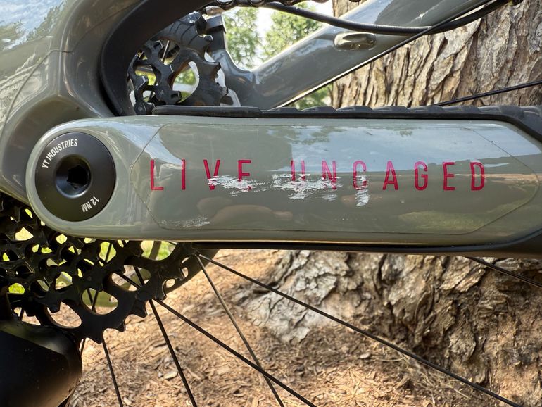 Used YT Capra CF Uncaged 10 2024 Mountainbike, Light Gray — image 8 of 8