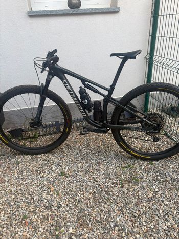 Used Specialized Epic Comp 2021 2021 Mountainbike, Black, 29 — image 2 of 8