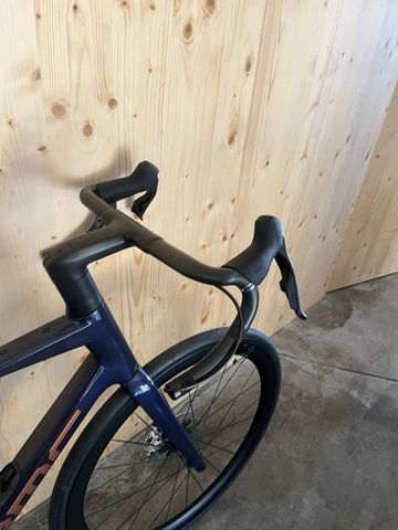 Used BMC Roadmachine 01 ONE 2026 2026 Road & Gravel, Blue — image 3 of 10