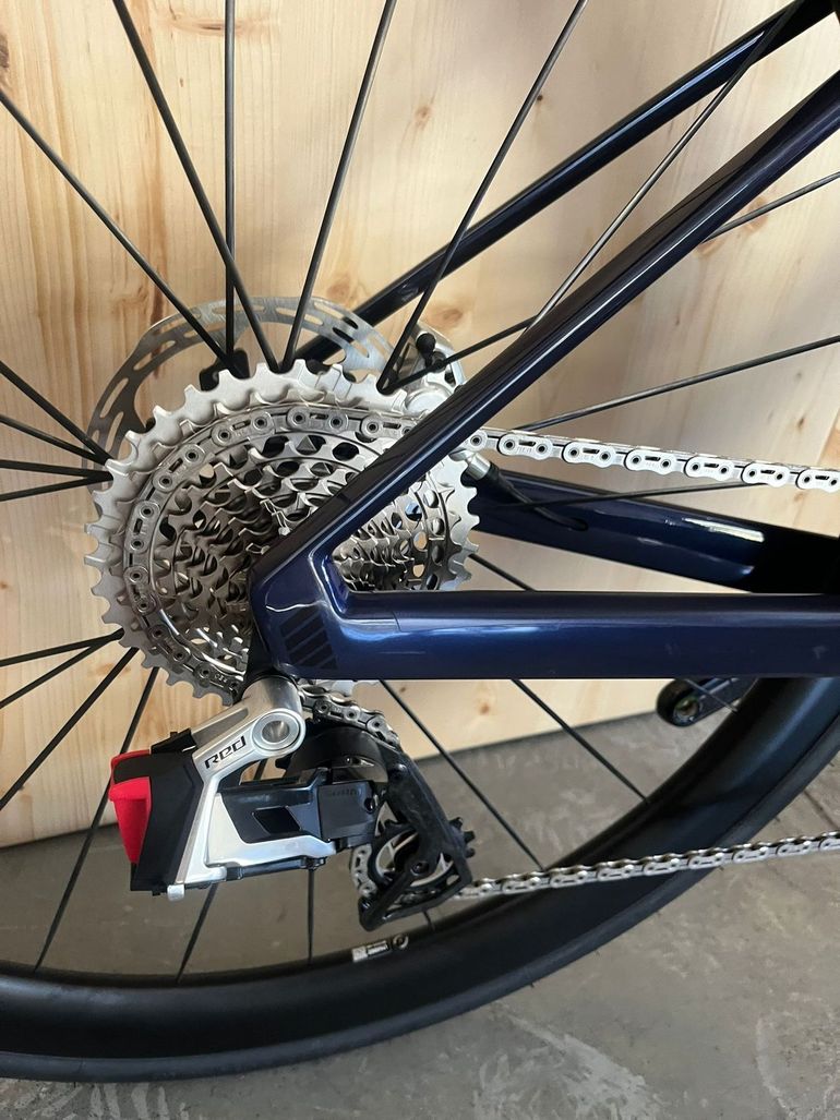 Käytetty BMC Roadmachine 01 ONE 2026 2026 Road & Gravel — kuva 8 / 10