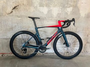 Käytetty BMC Teammachine R 01 THREE 2026 2026 Road & Gravel