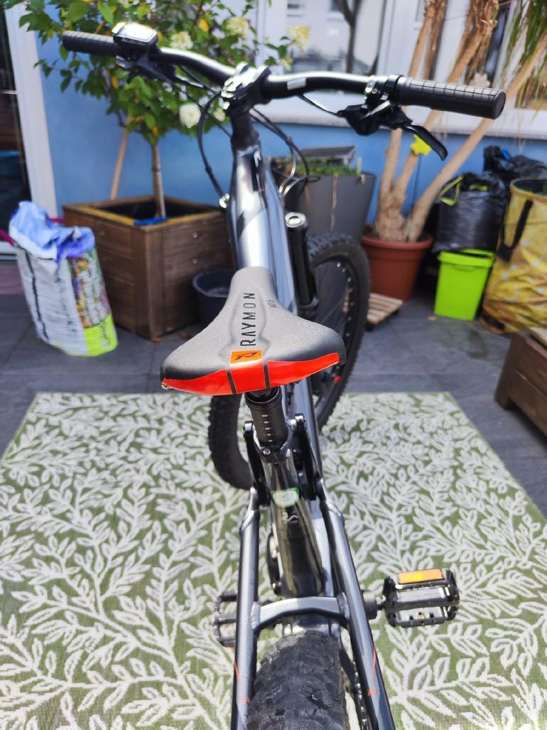 Gebrauchtes R RAYMON TrailRay 160E 8.0 2022 2022 Mountainbike, Hellgrau, 29 — Bild 13 von 16