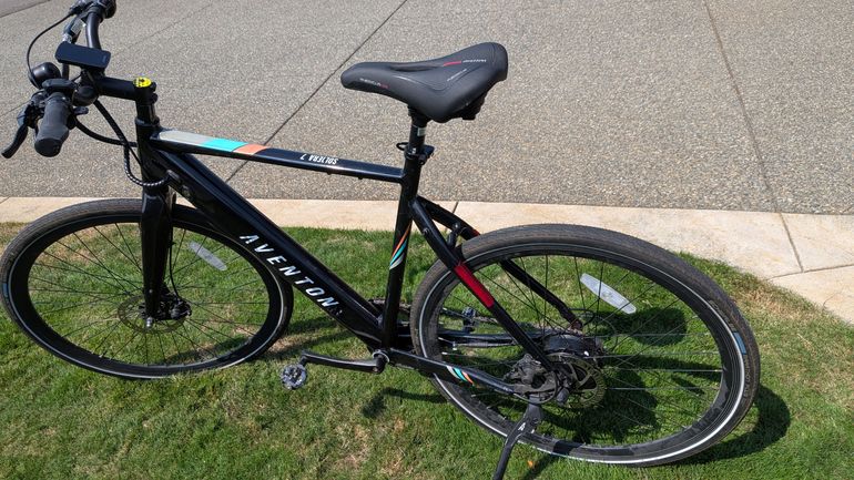 Used Aventon Soltera 7-Speed 2022 2022 Urban, Black — image 8 of 10