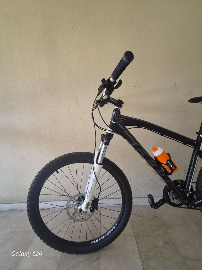 Felt Q520 2012 2012 Mountainbike d'occasion — image 2 sur 9