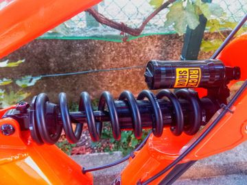 Used Orange 327 Shimano Saint 2021 Mountainbike, Orange — image 4 of 13