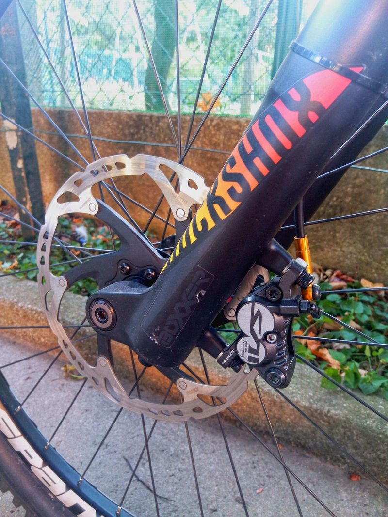 Used Orange 327 Shimano Saint 2021 Mountainbike, Orange — image 12 of 13