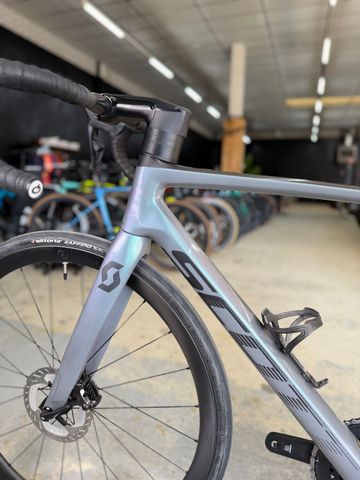 Gebrauchtes Scott Addict RC 15 2024 2024 Road & Gravel, Hellgrau — Bild 20 von 24