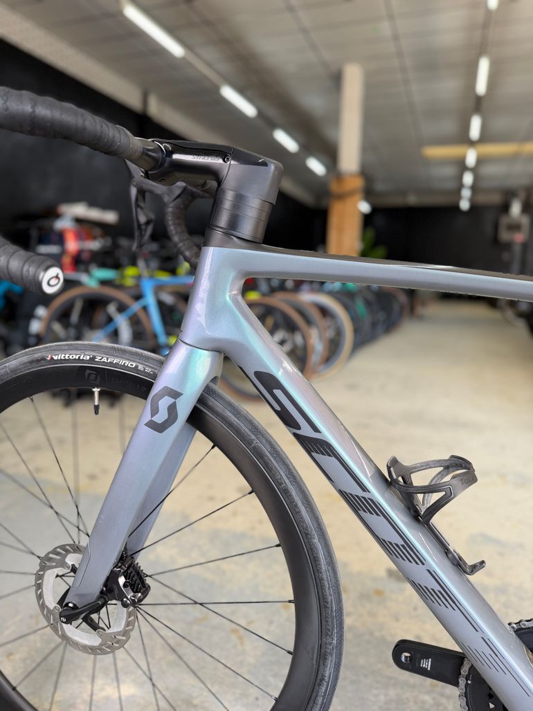 Brugt Scott Addict RC 15 2024 2024 Road & Gravel — billede 20 af 24