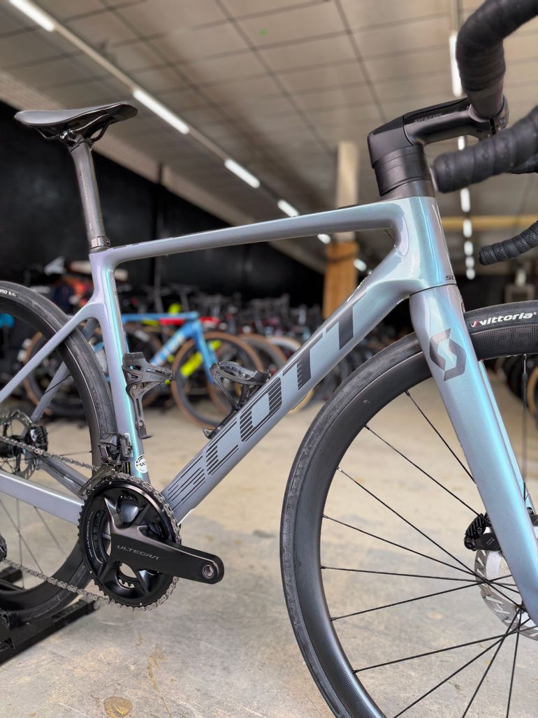 Brugt Scott Addict RC 15 2024 2024 Road & Gravel — billede 4 af 24