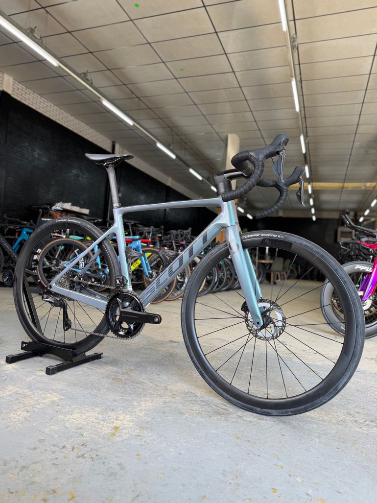 Brugt Scott Addict RC 15 2024 2024 Road & Gravel — billede 2 af 24