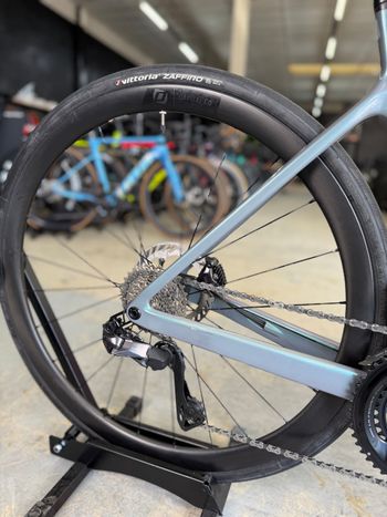 Brugt Scott Addict RC 15 2024 2024 Road & Gravel — billede 9 af 24