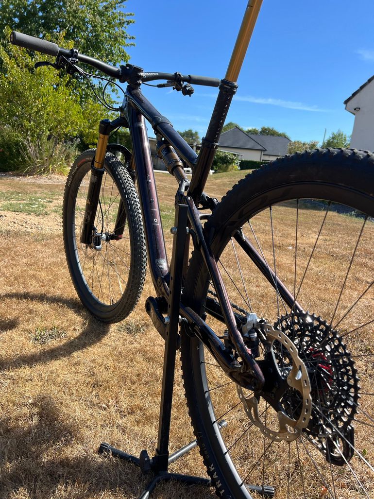 Specialized Epic EVO Pro 2022 2022 Mountainbike usato, Rosso — immagine 3 di 7