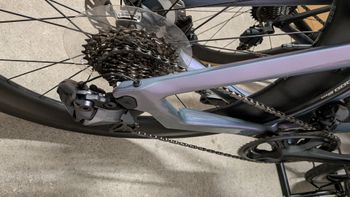 Canyon Speedmax CF 8 Di2 2026 2026 Road & Gravel usato, Grigio chiaro — immagine 7 di 9