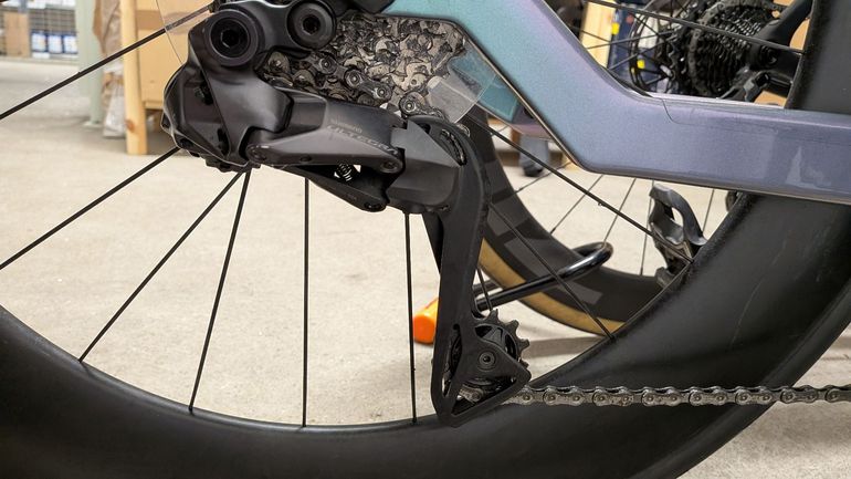 Canyon Speedmax CF 8 Di2 2026 2026 Road & Gravel usato, Grigio chiaro — immagine 3 di 9