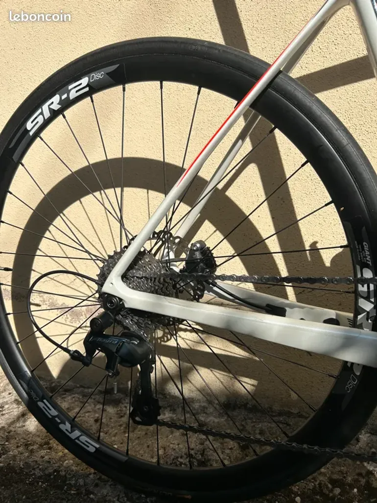Gebrauchtes Giant Defy Advanced 3 2019 2019 Road & Gravel, Weiß — Bild 8 von 9