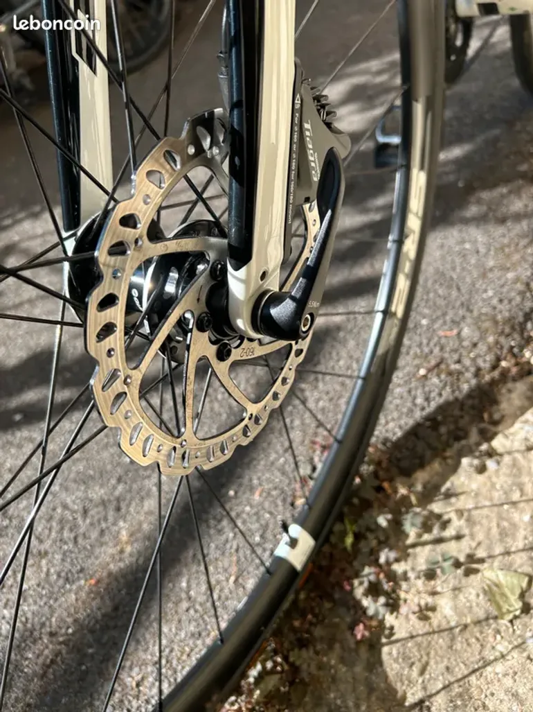 Gebrauchtes Giant Defy Advanced 3 2019 2019 Road & Gravel, Weiß — Bild 7 von 9