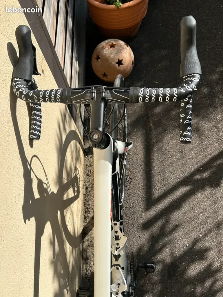 Gebrauchtes Giant Defy Advanced 3 2019 2019 Road & Gravel, Weiß — Bild 9 von 9