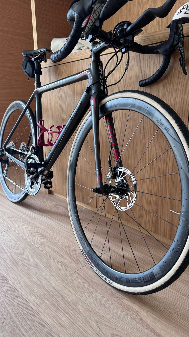 Używany Focus Izalco SRAM Red 2017 Road & Gravel — zdjęcie 5 z 12