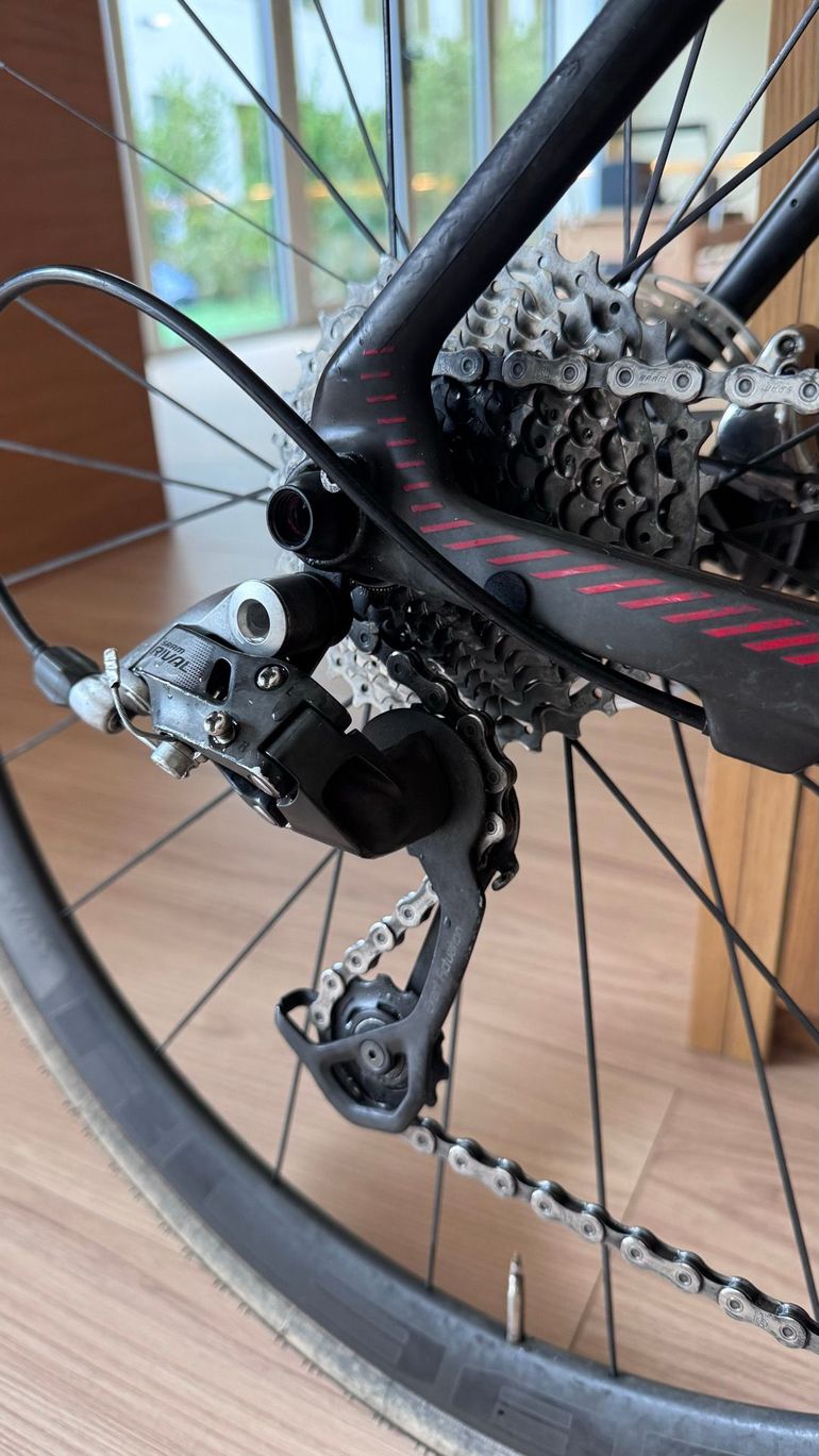 Używany Focus Izalco SRAM Red 2017 Road & Gravel — zdjęcie 7 z 12