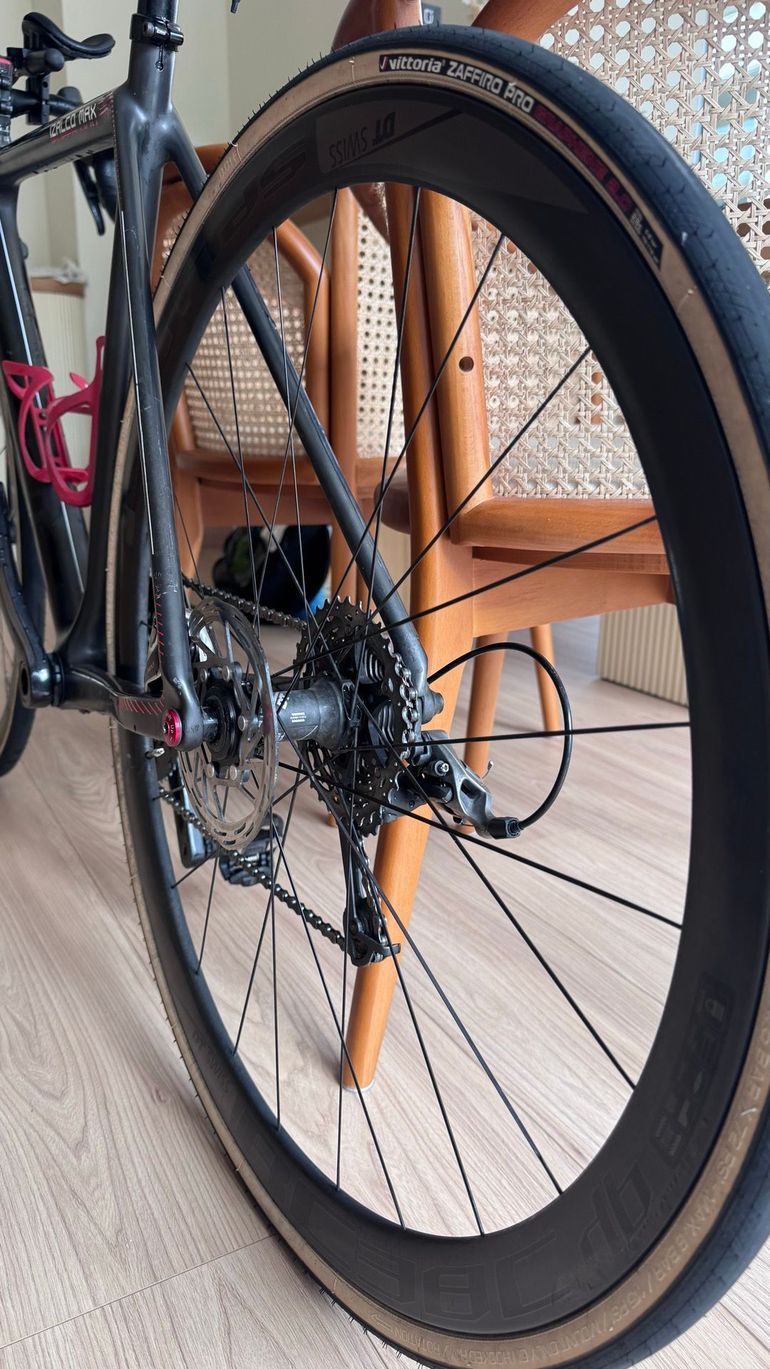 Używany Focus Izalco SRAM Red 2017 Road & Gravel — zdjęcie 2 z 12