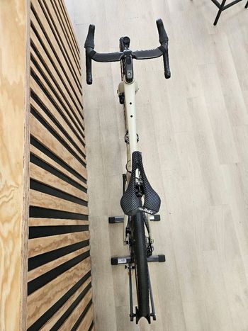 Použité Enve Bikes MOG Shimano Dura Ace Di2 2024 Road & Gravel — obrázek 6 z 8