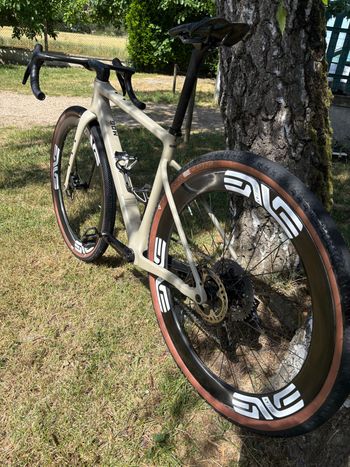 Brugt Enve Bikes MOG Shimano Dura Ace Di2 2024 Road & Gravel — billede 11 af 14