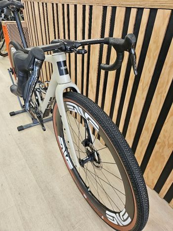 Použité Enve Bikes MOG Shimano Dura Ace Di2 2024 Road & Gravel — obrázek 5 z 8