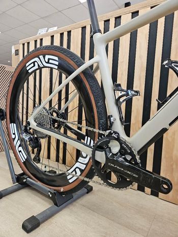 Použité Enve Bikes MOG Shimano Dura Ace Di2 2024 Road & Gravel — obrázek 7 z 8