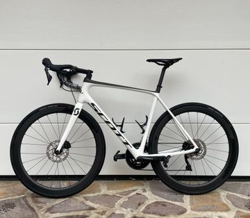 Brugt Scott Addict Shimano 105 2022 Road & Gravel — billede 2 af 5