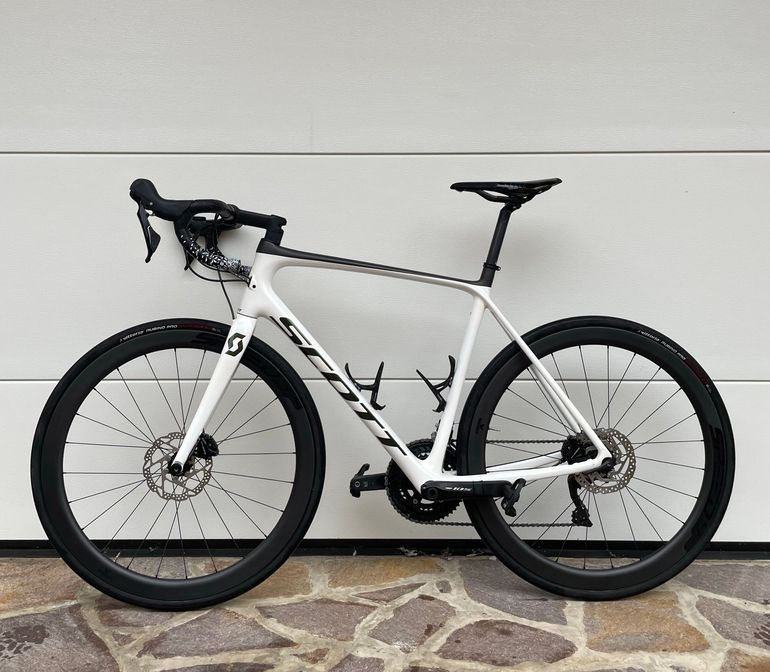 Brugt Scott Addict Shimano 105 2022 Road & Gravel — billede 2 af 5