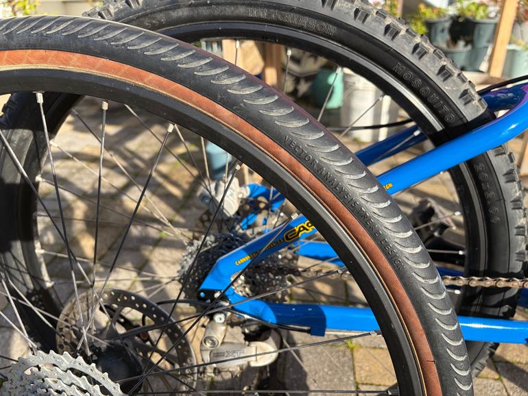 Gebrauchtes Cannondale Custom Shimano SLX 2005 Mountainbike, Blau — Bild 3 von 5