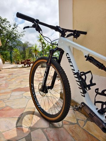 Specialized Epic Expert 2023 2023 Mountainbike d'occasion — image 2 sur 13