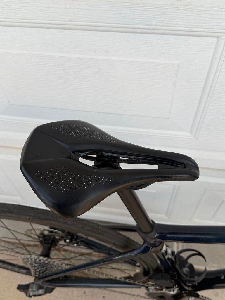Used Specialized Ruby Sport 2019 2019 Road & Gravel, Blue — image 5 of 6
