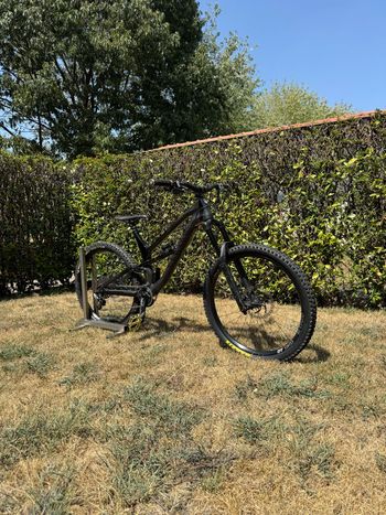 Canyon Torque CF 8.0 2020 2020 Mountainbike d'occasion — image 2 sur 6