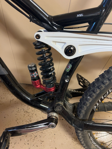 Used Kona Stinky 24 2012 2012 Mountainbike, Black, 24 — image 9 of 10
