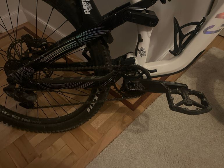 Używany Canyon Torque DH CLLCTV 2025 2025 Mountainbike — zdjęcie 3 z 4