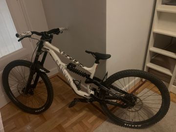 Used Canyon Torque DH CLLCTV 2025 2025 MTB