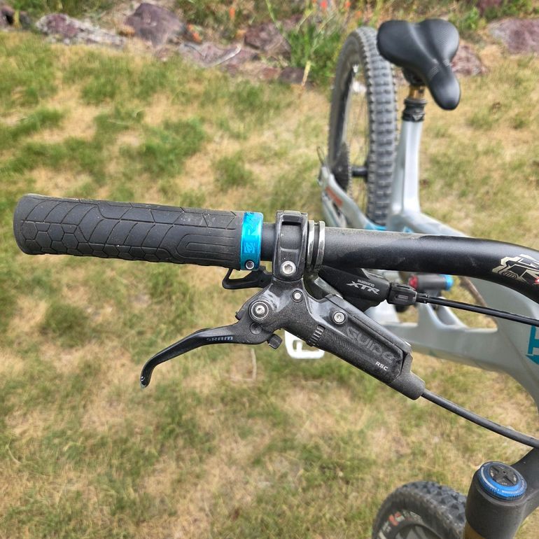 Used YT Custom Shimano XTR 2019 Mountainbike, Light Gray — image 15 of 37