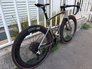 Used Ridley Kanzo fast SRAM Telaio: carbonio 30T HM/HR
Cambio SRAM Rival 1×11 meccanico 2022 Road & Gravel, Light Gray — image 2 of 3