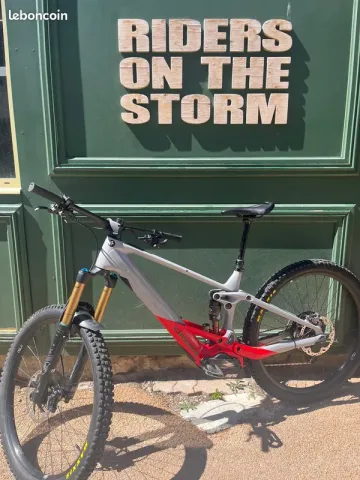 Käytetty Orbea WILD M10 2024 2024 Mountainbike — kuva 2 / 4