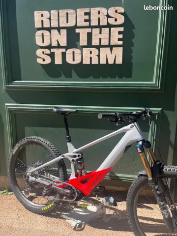 Käytetty Orbea WILD M10 2024 2024 Mountainbike — kuva 3 / 4
