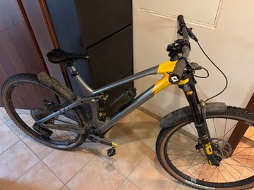Used YT Industries Izzo UNCAGED 11 29 2023 2023 MTB