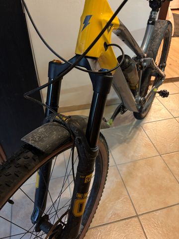 Tweedehands YT Industries Izzo UNCAGED 11 29 2023 2023 Mountainbike — afbeelding 4 van 4